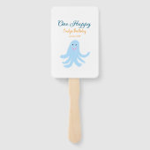 Een vrolijke blauwe octopus onder het zee handwaaier (Achterkant)