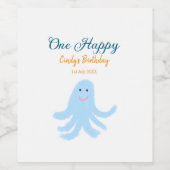 Een vrolijke blauwe octopus onder het zee wijn etiket (Enkel label)