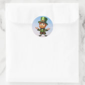 Een vrolijke kleine kabouter op St. Patrick's Day Ronde Sticker (Tas)