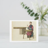 Een vrouw die thee voorbereidt, bord 21 uit 'The C Briefkaart (Staand voorkant)