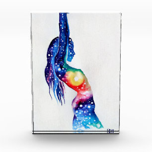 Een vrouw en het universum in haar ziel poster fotoblokken