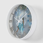 Een vrouw in een blauwe jurk op een vleugel (Hoek)