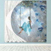 Een vrouw in een blauwe jurk op een vleugel canvas afdruk (Insitu (Houten vloer))