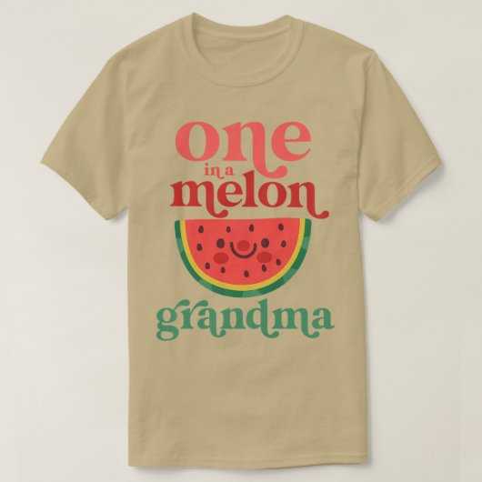 Een vrouw in een Melon Grandma Cute Watermelon Fir T-shirt (Design voorkant)