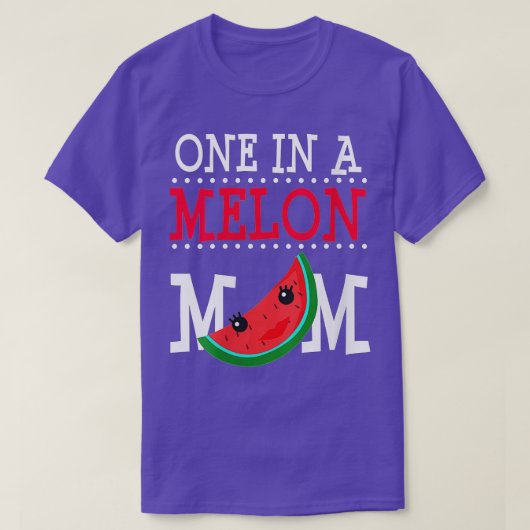 Een vrouw in een Melon mama Funny Watermelon Pun S T-shirt (Design voorkant)