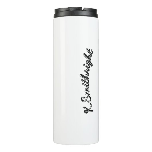 Een vrouw lacht om onhandigheid thermosbeker (Achterkant)