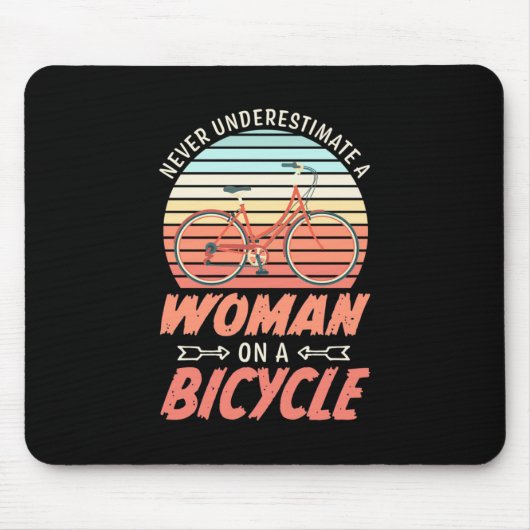 Een vrouw op een fiets muismat (Voorkant)