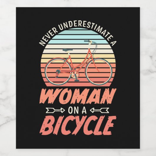 Een vrouw op een fiets wijn etiket (Enkel label)