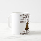 Een vrouw zei ooit Mok voor Chocolate Labrador (Voorkant links)