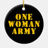 EEN VROUWELIJK LEGER KERAMISCH ORNAMENT (Achterkant)