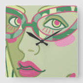 een vrouwengezicht in een  bril. vierkante klok (Voorkant)