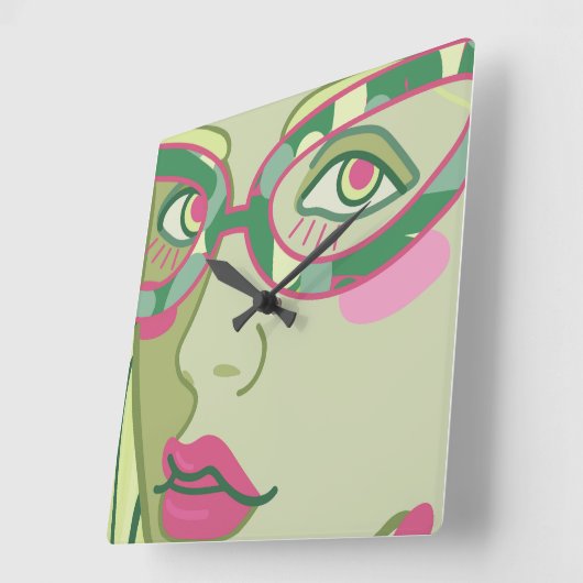 een vrouwengezicht in een  bril. vierkante klok (Hoek)