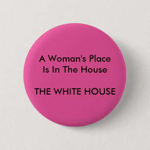 Een vrouwenhuis is in het huis van het WIT-HUIS Ronde Button 5,7 Cm