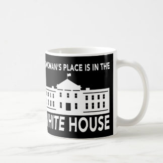 "EEN VROUWENPLAATS IS IN HET WITTE HUIS" KOFFIEMOK