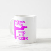 EEN VROUWENPLAATS KOFFIEMOK (Voorkant links)