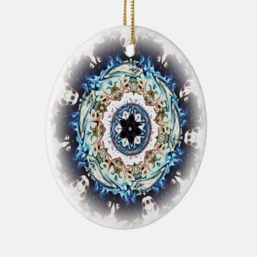 Een vuurring (kleurrijk patroon) keramisch ornament (Rechts)