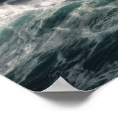 Een vuurtoren omringd door golven poster (Hoek)