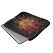 Een Vuurwerkdisplay 's Nachts Laptop Sleeve (Voorkant onderkant)