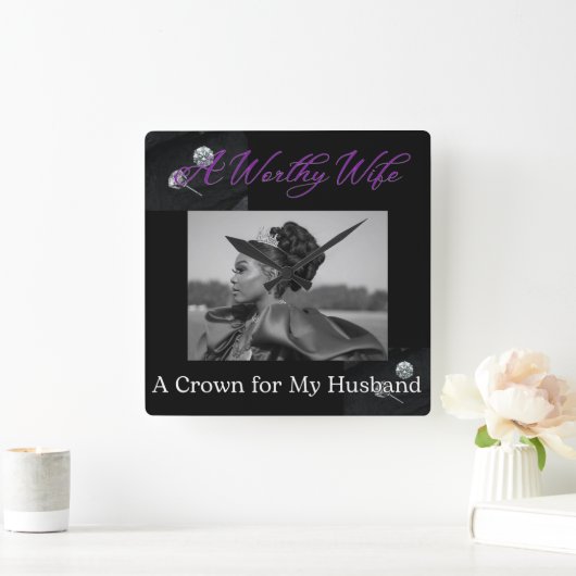 Een waardige vrouw vierkante zwarte wandklok (Huis)