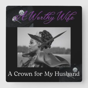 Een Waardige Vrouw Vierkante Zwarte Wandklok