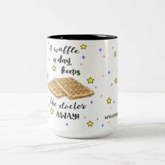 Een wafel per dag houdt de dokter weg! tweekleurige koffiemok (Center)