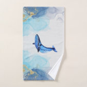 Een walvis met blauwe goudvloeistof in de Alcohol Bad Handdoek (Handdoek)