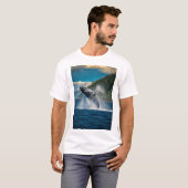 Een walvis spelen in zee design t-shirt (Voorkant volledig)