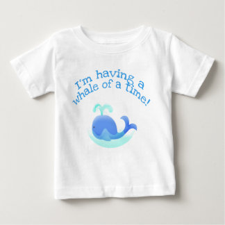 Een walvis van een baby-T-shirt met lange tijd