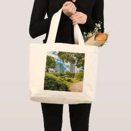 Een wandeling door Hama Rikyu tuinen, Tokio Grote Tote Bag