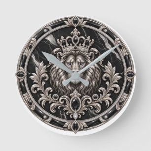 Een wandklok met een afbeelding van leeuw