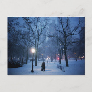 Een warme kus op een koude nacht briefkaart