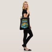 Een warmer wordende wereld tote bag (Op model)