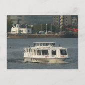Een waterbus in Cardiff Bay Briefkaart (Voorkant)