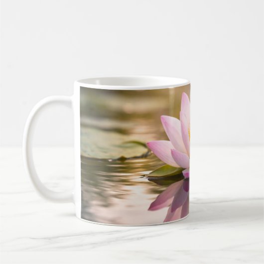 Een Waterlelie Koffiemok (Links)