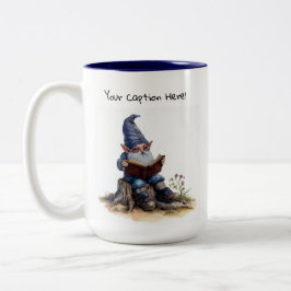 Een waterverfschilderij van een schattige kabouter tweekleurige koffiemok