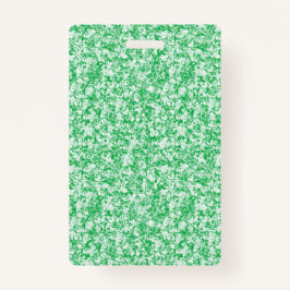 Een weelderige, groene varen met delicate, boogvor badge