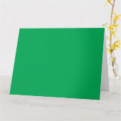 Een weelderige groene varen met delicate, ingewikk kaart (Gele Bloem)