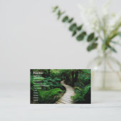 Een weg in het midden van het wilde bos visitekaartje (Staand voorkant)