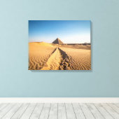 Een weg naar de piramide canvas afdruk (Insitu (Houten vloer))