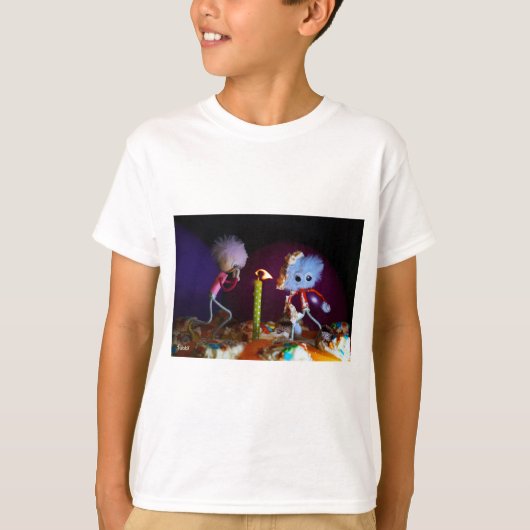 Een wens doen bij het uitblazen van het kaarsje.. t-shirt (Voorkant)