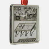 Een werkplaats en gereedschap van de spiegelmaker, metalen ornament (Rechts)