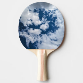 Een werveling in de wolken tafeltennisbatje