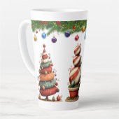 Een Whimsical Kerst Topiary Bomen Latte Mok (Linkerhoek)