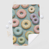 Een Whimsicale Pastelkleurige Donut Droom Golfhanddoek (Insitu)