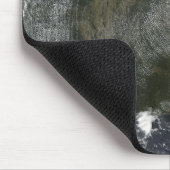 Een wielachtig patroon van hogedrukwolken muismat (Hoek)