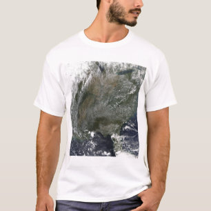 Een wielachtig patroon van hogedrukwolken t-shirt