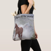 Een wilde paard aannemen tote bag (Dichtbij)