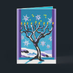 Een winterse Chanoeka Feestdagen Kaart<br><div class="desc">De Chanoeka valt vaak in de winter, enkel aangezien de eerste sneeuwvlokken zacht door de hemel vallen. De mensen steken de lamp van de Chanoeka door een venster, met een uitzicht van de nachthemel aan. Deze die kaart toont een lamp van de Chanoeka, als een snow-covered, naakt-vertakte die boom wordt...</div>