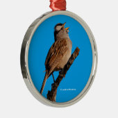 Een witte-Gesneden Sparrow Zingt aan de Zon Metalen Ornament (Rechts)