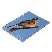 Een witte-Gesneden Sparrow Zingt aan de Zon Notitieboek (Linkerzijde)
